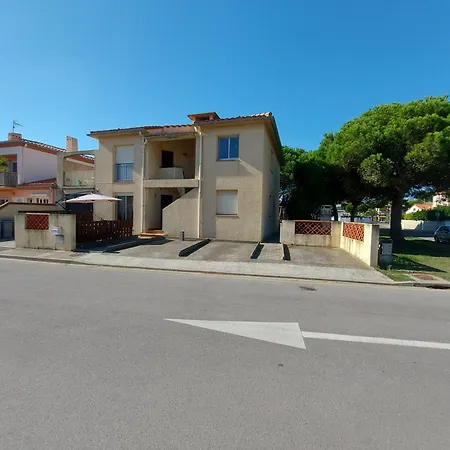 Soleil Catalan 150m Ok Cheques Animaux 1ere Etage 6pers Wifi Parking