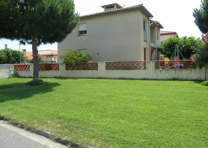 Soleil Catalan 150m Ok Chéques Animaux 1ere étage 4pers Wifi Parking