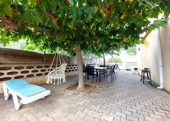 Soleil Catalan 150m Ok Chéques Animaux 1ere étage 4pers Wifi Parking *
